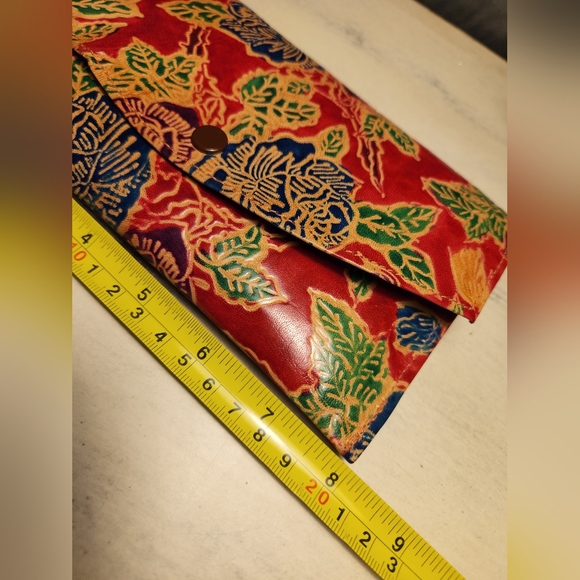 Unique, Beautiful Handmade Sheepskin Leather clutch, Wallet & Coin Purse. - Picture 9 of 9